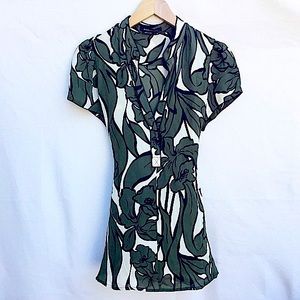BCBG MAXAZRIA 100% SILK Olive Green Floral Blouse-LIKE NEW
